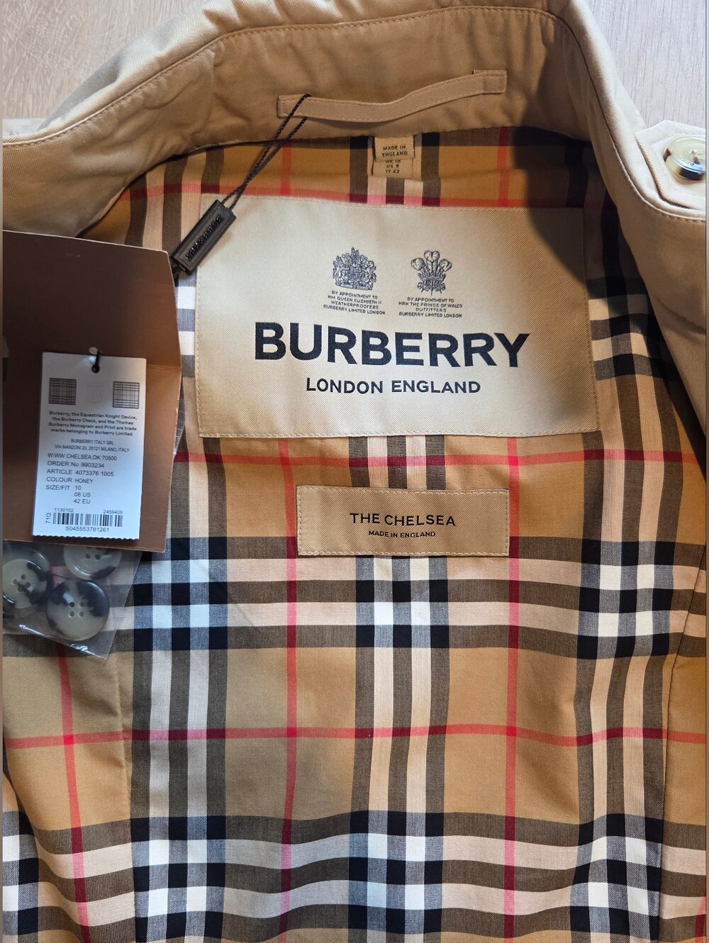 Authentic Burberry Mid-length Chelsea Heritage Trench Coat - Picture 10 of 13